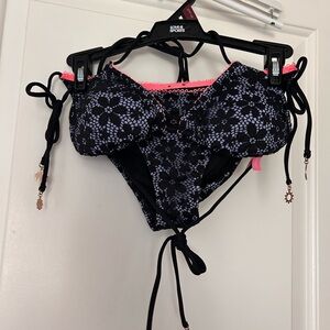 Victoria’s Secret bikini medium top small bottom